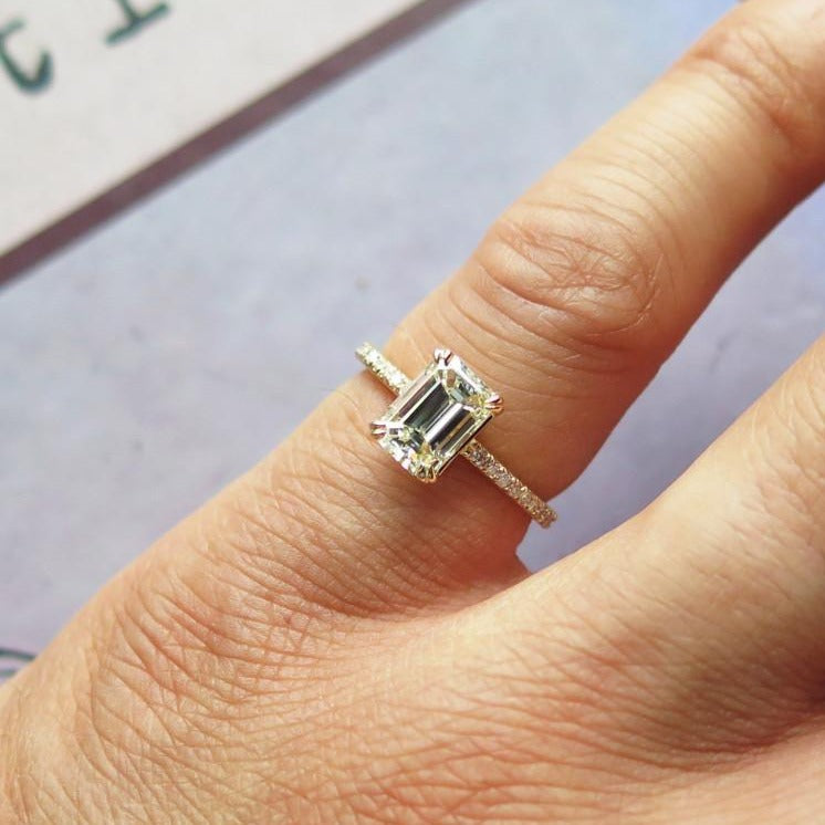 Emerald cut diamond on sale ring gold band