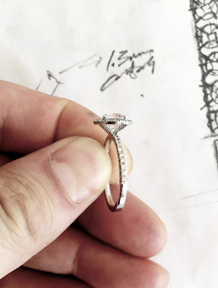 The perfect diamond halo in platinum with delicate band - Side Profile Primrose