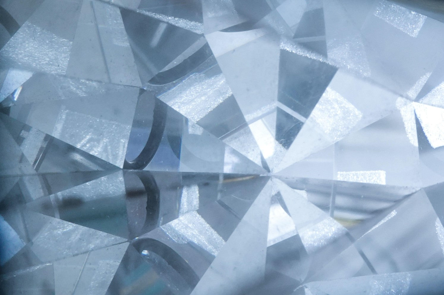 4Cs of Diamond Quality: Diamond Clarity Grading by GIA 