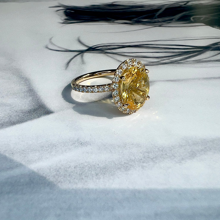 Andaz 4.61 Carat Natural Oval-Cut Yellow Sapphire Halo Engagement Ring Eco-Friendly 18k Yellow Gold