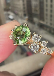 Video Sarai Natural 1.50 ct Green Sapphire Diamond Cluster Engagement Ring