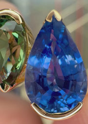 Toi Et Moi - Two Natural Pear Shape Sapphire Engagement Ring Video