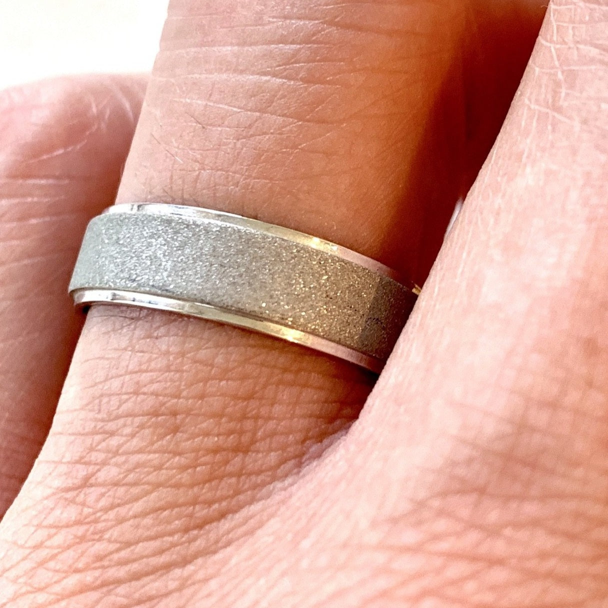 Norwood Men's Wedding Band with Diamond Dust Texture – Unique