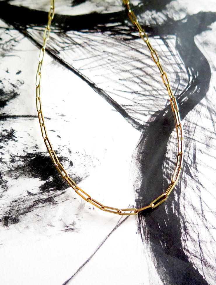 Paperclip necklace chain in yellow gold 